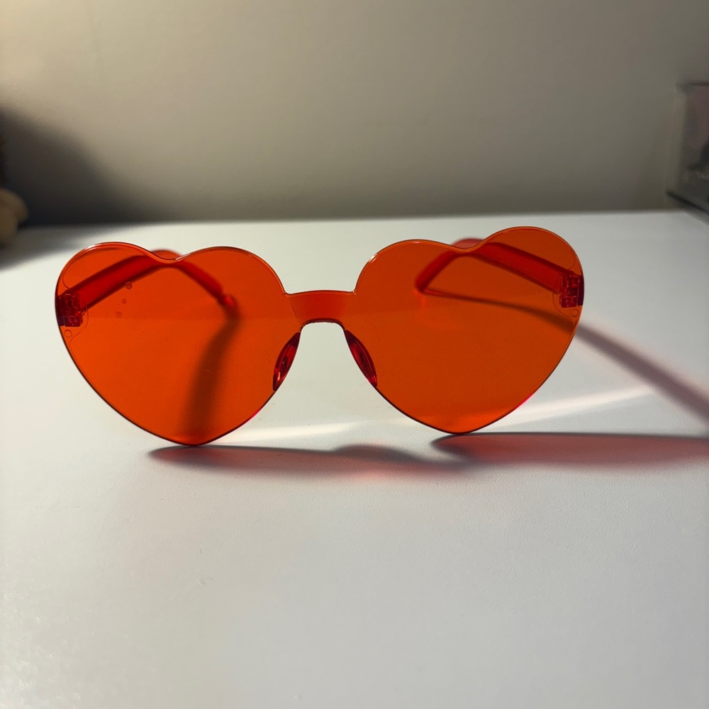 Amazon Heart-Shaped Red Glasses